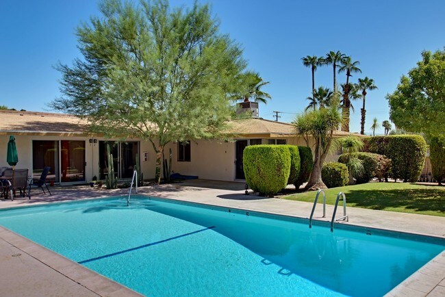 Building Photo - Thornhill Apartments