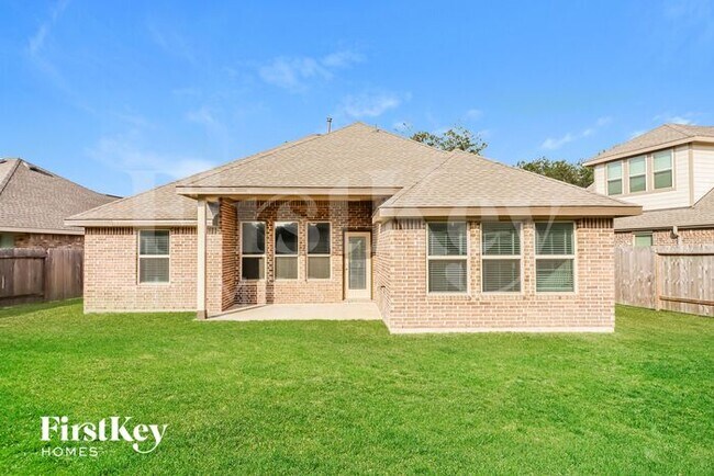 Building Photo - 1648 Breezewood Dr