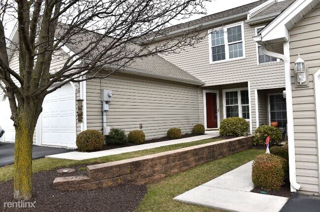 Primary Photo - 2 br, 2.5 bath House - 658 Mallard Dr