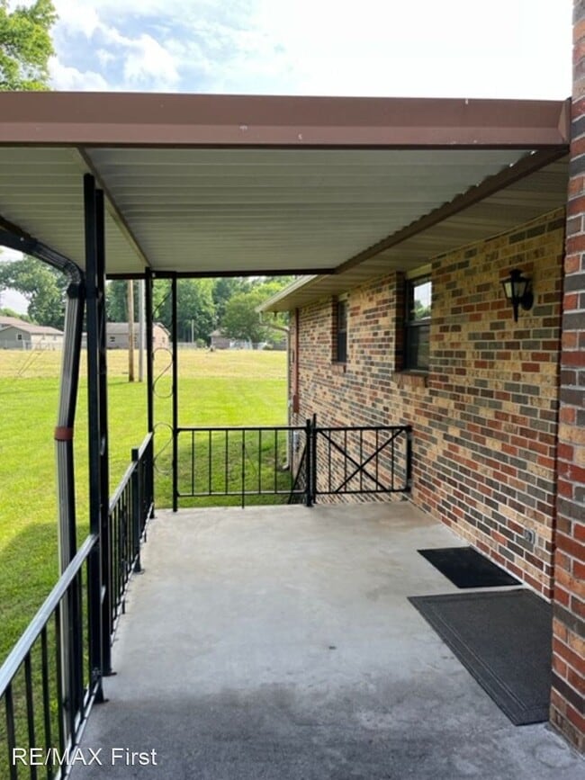 Building Photo - 3 br, 2.5 bath House - 3547 Peppermint Hil...