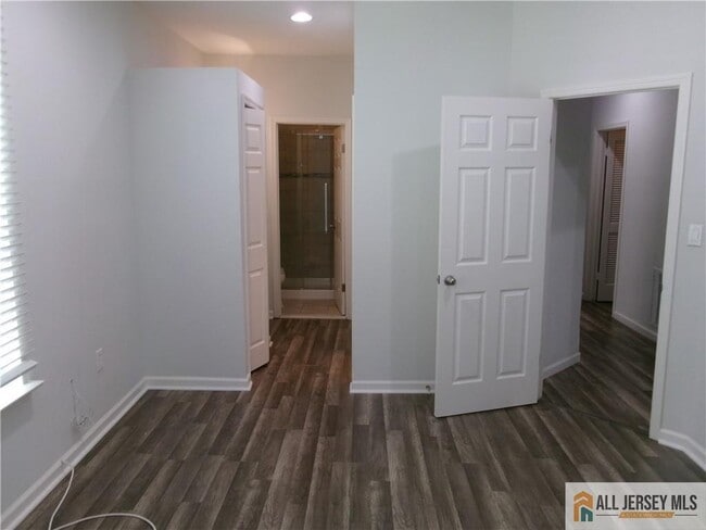 Building Photo - 4261 Bayberry Ct
