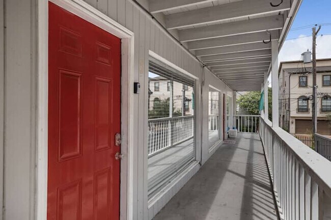 Building Photo - 2216 Hazard St