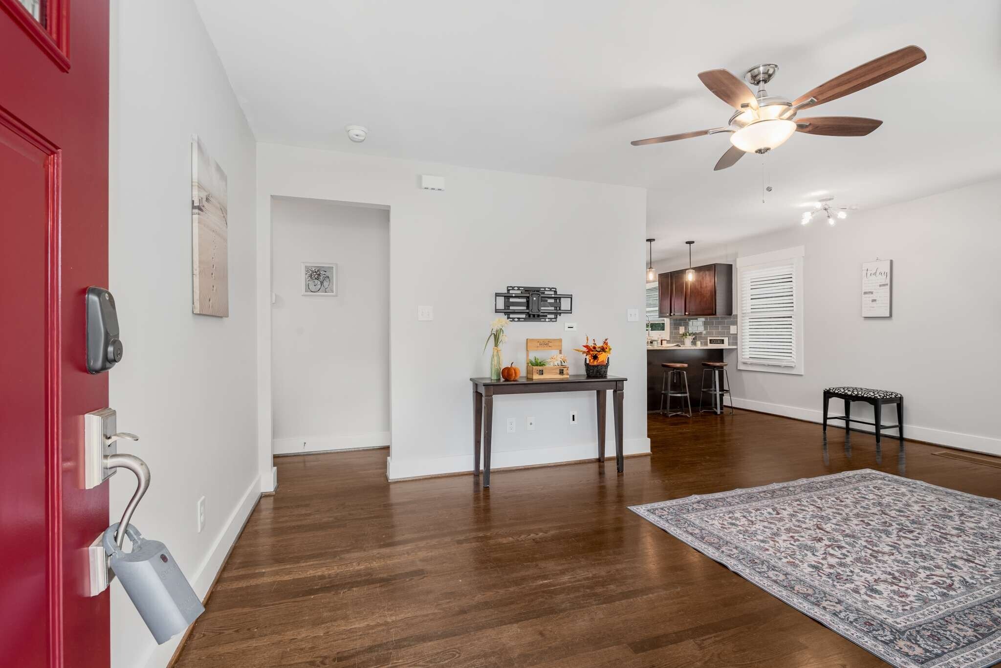 Building Photo - 2046 Settle Cir SE