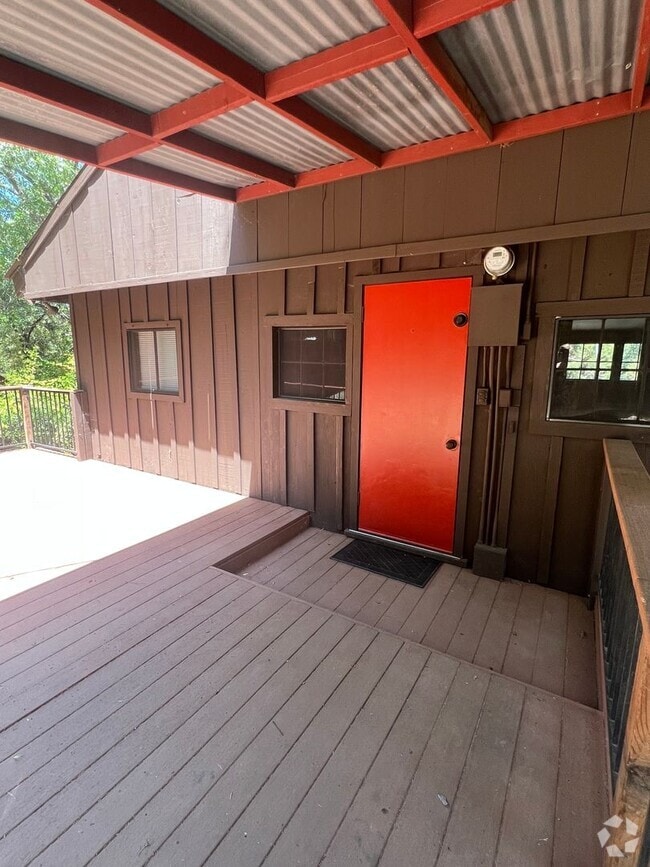 Building Photo - River Pines Home