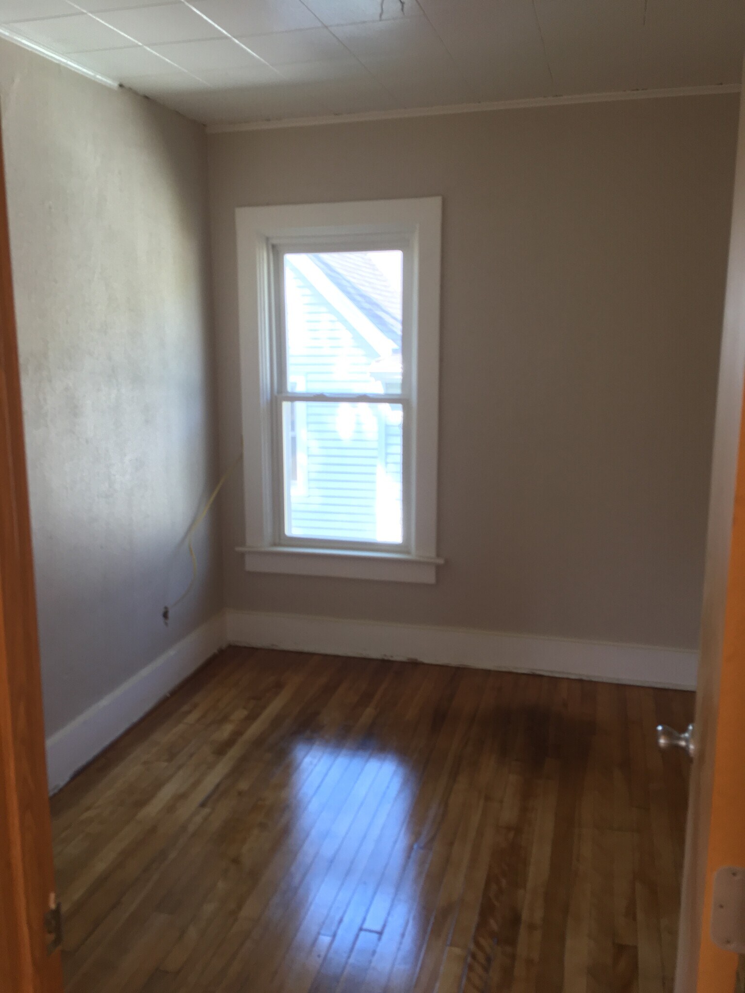 Building Photo - 452 E Holum St