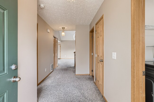 Building Photo - 5522 Spring River Ave