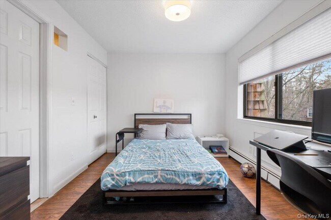 Building Photo - 555 Central Park Ave