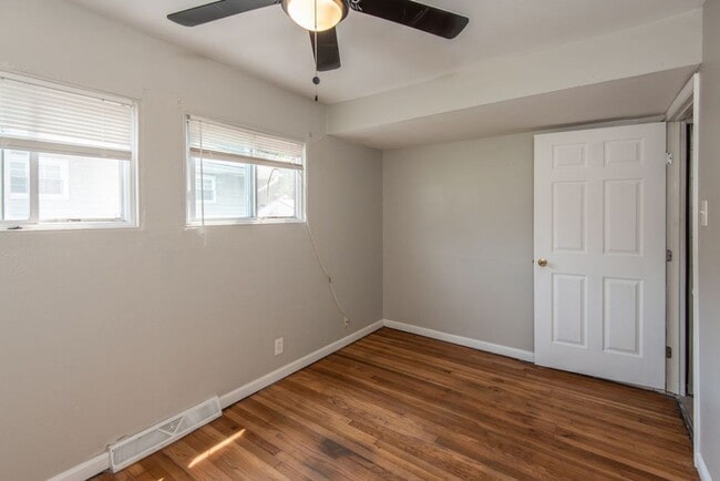 Building Photo - 104 Glen Garry Rd