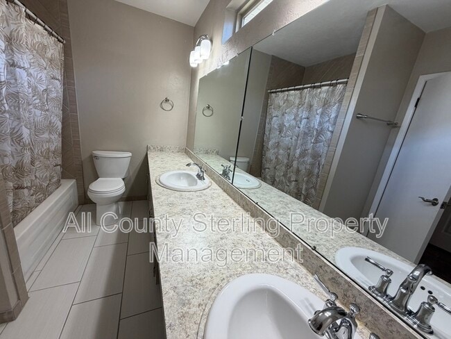 Building Photo - 348 S Marion Ave