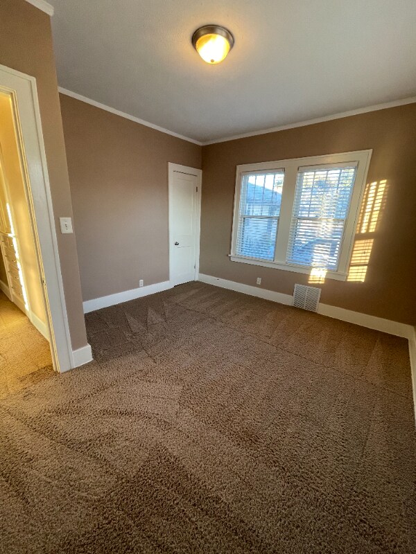 Building Photo - 1418 S 17th St