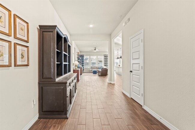 Building Photo - 9019 Stanley Oak Dr