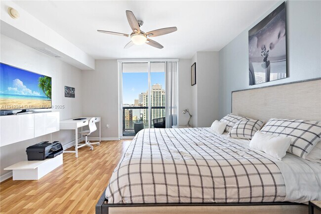 Building Photo - 50 Biscayne Blvd