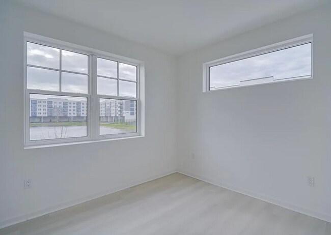 Building Photo - Top Floor Corner Unit – Brand New 3/2 Condo with Balcony in Millenia Park *** Only $1995/mo ***