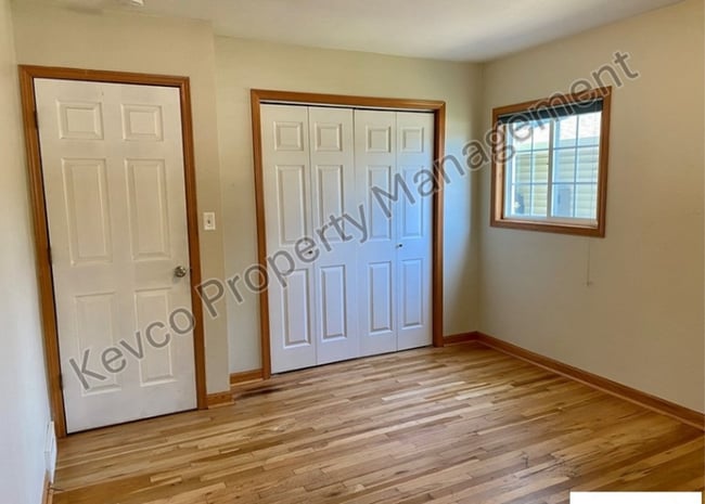 Building Photo - Awesome Four Bedroom Home by CSU Campus!