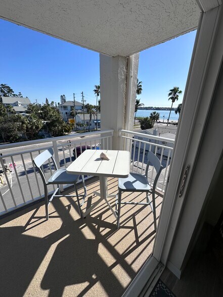 Building Photo - 200 1st Ave