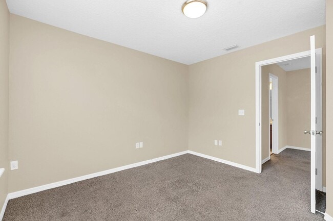 Building Photo - 1422 Saffron Trail
