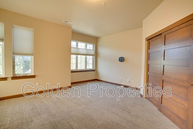 Building Photo - 4576 Greenchain Loop