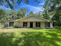 Building Photo - 205 Pleasant Dr