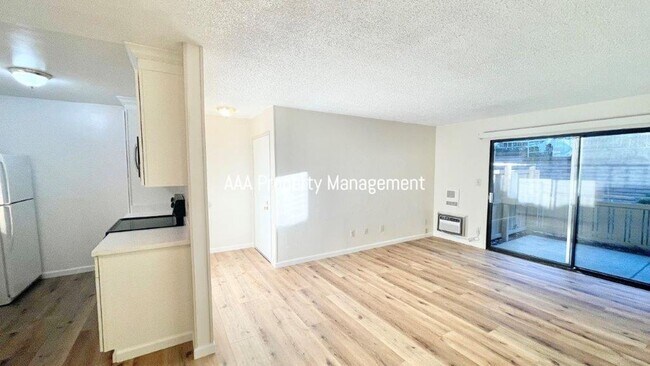 Building Photo - Walnut Creek! Beautiful remodeled 1 bedroom 1 bath location near John Muir Hospital and Heather F...