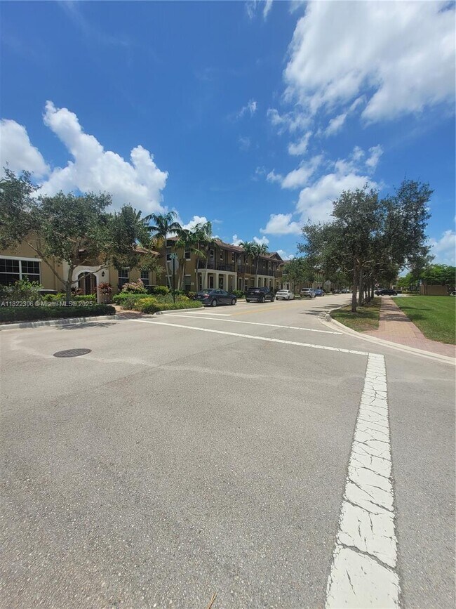 Building Photo - 1430 SW 147th Ter