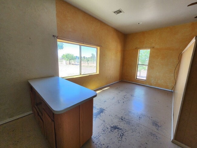 Building Photo - large home in douglas with guest house 1050 Rochine Rd
