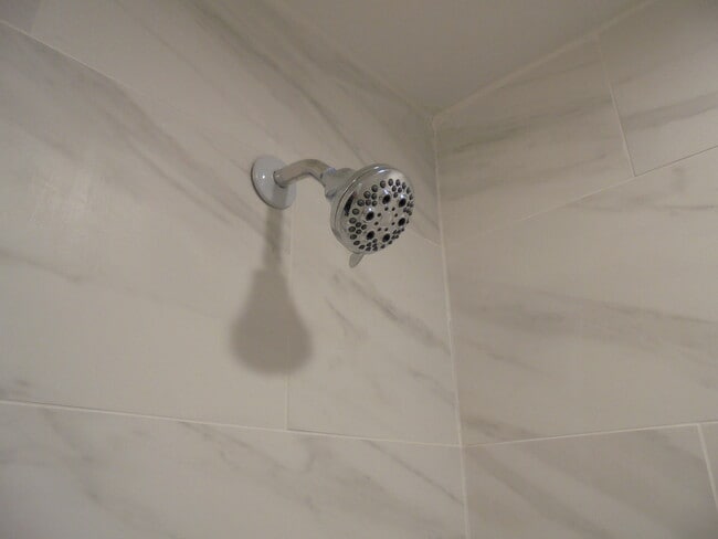 Building Photo - 1808 W Ridgeland Ave