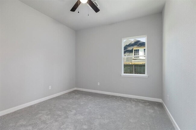 Building Photo - 17403 Harmony Hill Dr
