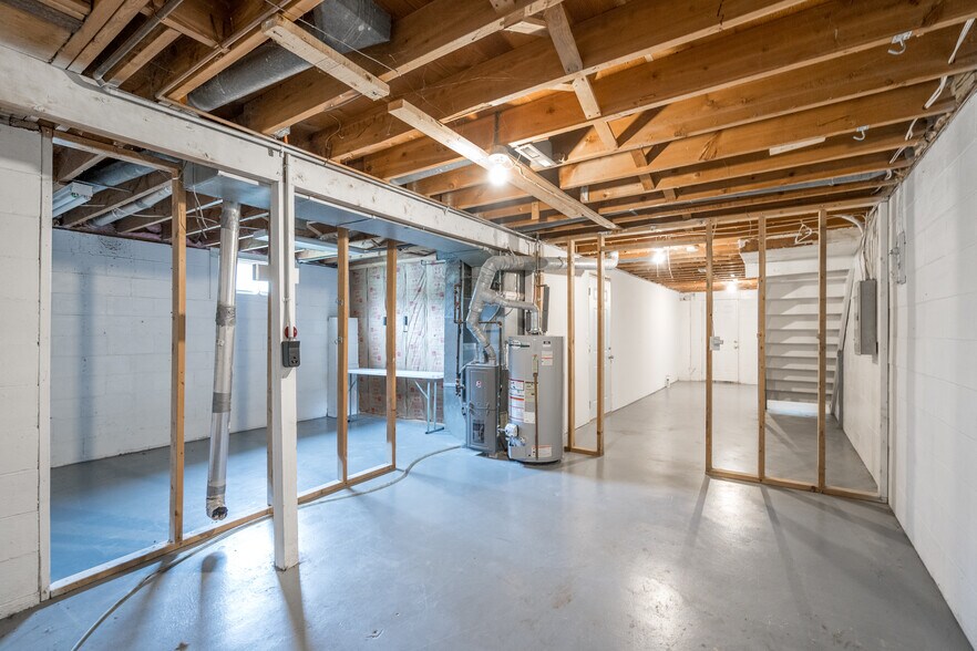 Building Photo - 3011 67th St