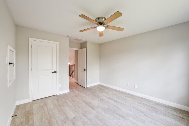 Building Photo - 6835 Tara Dr