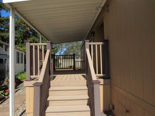 Building Photo - 14750 Cardoza Ct