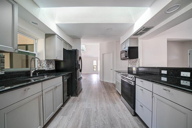 Building Photo - 11285 Oceanspray Blvd