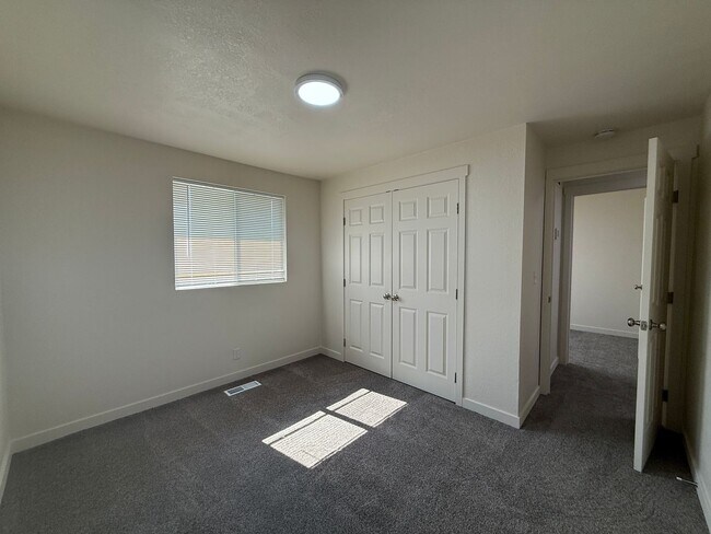 Building Photo - 371816