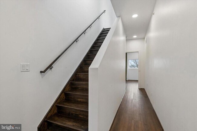 Building Photo - 1911 N 9th St