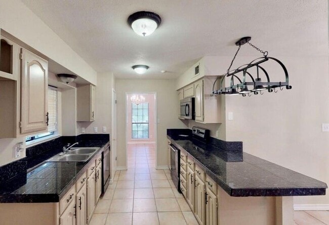 Building Photo - 1124 Kesser Dr