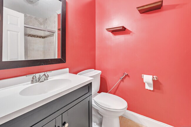 Building Photo - 66 Westview Terrace
