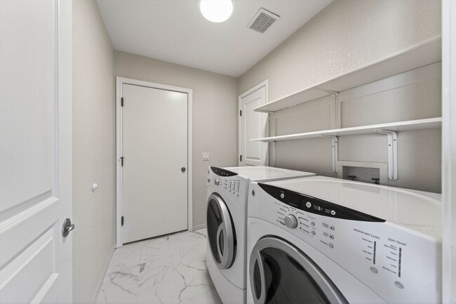 Building Photo - 3824 Plaza De La Yerba