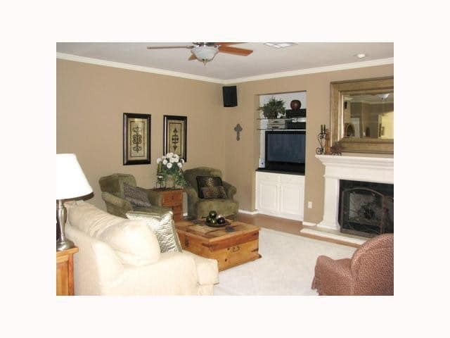 Building Photo - 2103 Dagama Dr