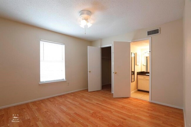 Building Photo - 7771 Cook Rd