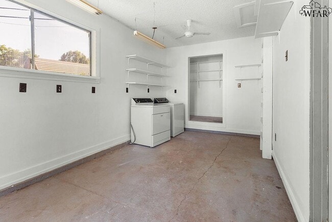 Building Photo - 3902 Cynthia Ln