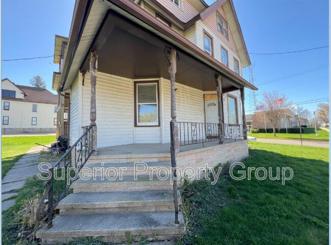 Building Photo - 200 Washington St