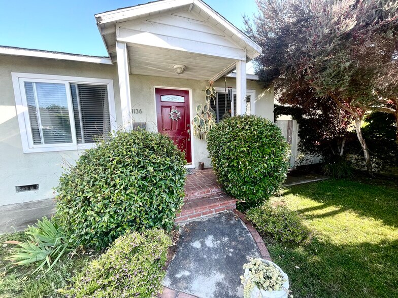 Entrance - 1136 8th St