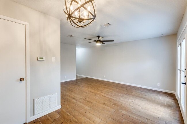 Building Photo - 3459 Greystone Dr