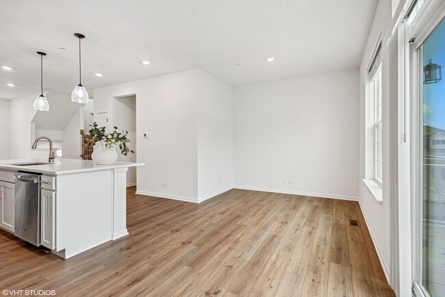 Building Photo - 1659 Bentz Way