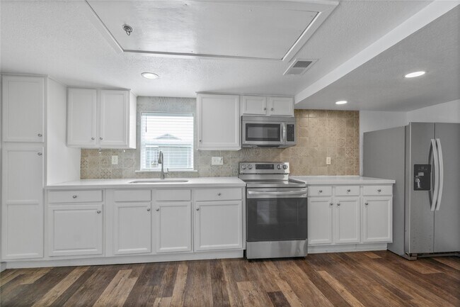 Building Photo - 5515 Avenue R