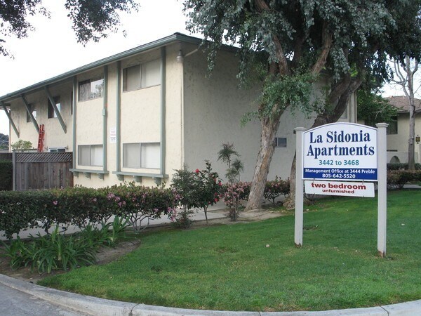 Building Photo - Spacious 1 Bedroom 1 Bath Upstairs Apartment