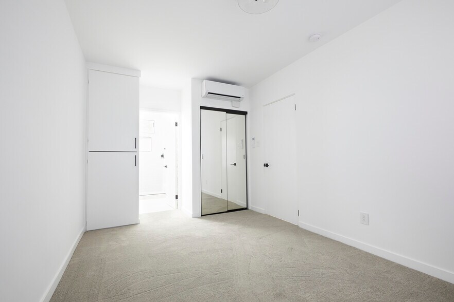 Building Photo - 640 Santa Clara Ave