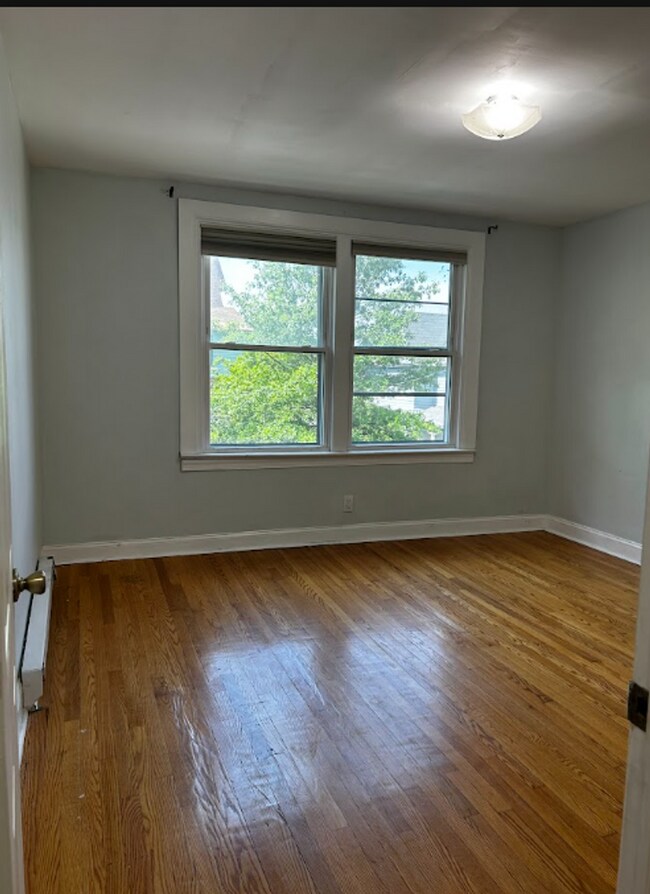 Building Photo - 601 Clay Ave