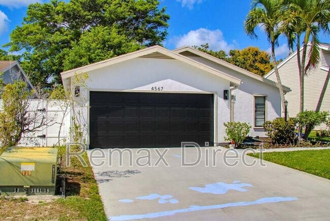 Building Photo - 4567 Brook Dr