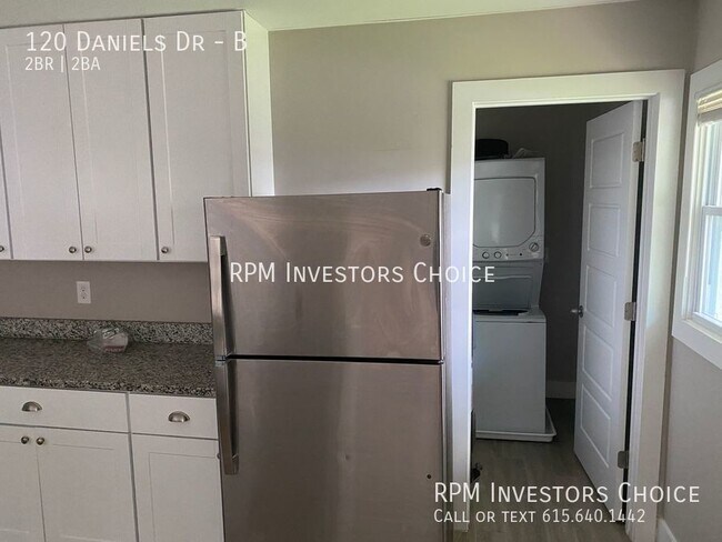 Building Photo - Lovely, modern 2bd/2ba near to Downtown Fr...