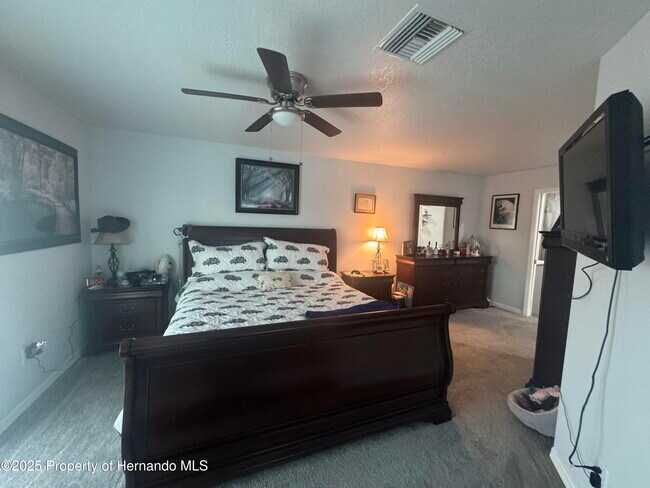 Building Photo - 6891 Clark St